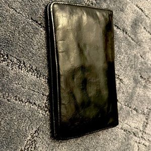 Women’s leather wallet